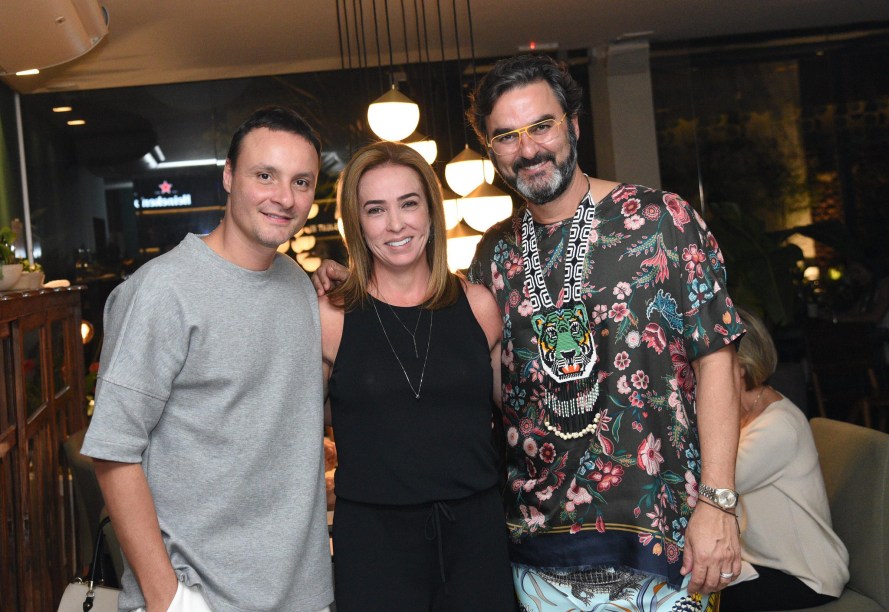 Marcelo Trento, Carla Lauar e Leo Romano