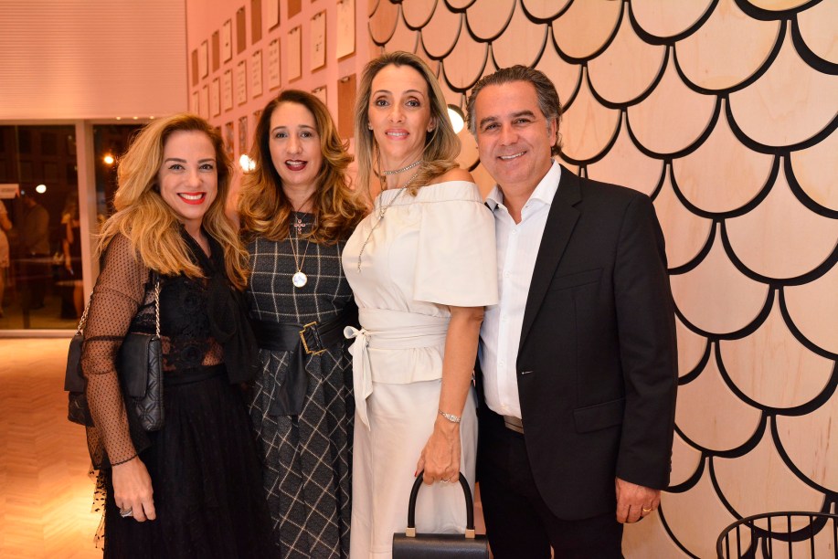 Adriana Frazão, Sandra Mendez, Karin Frazão, Beto Frazão