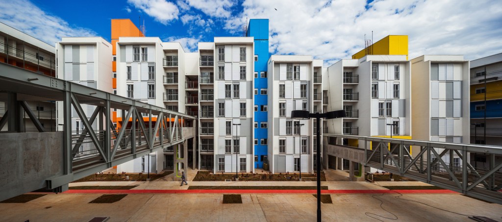 arquitetura prédio construção habitação são paulo heliópolis projeto