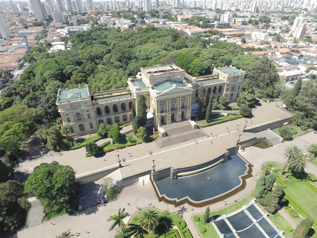 Acessibilidade e instalações multissensoriais no Museu do Ipiranga