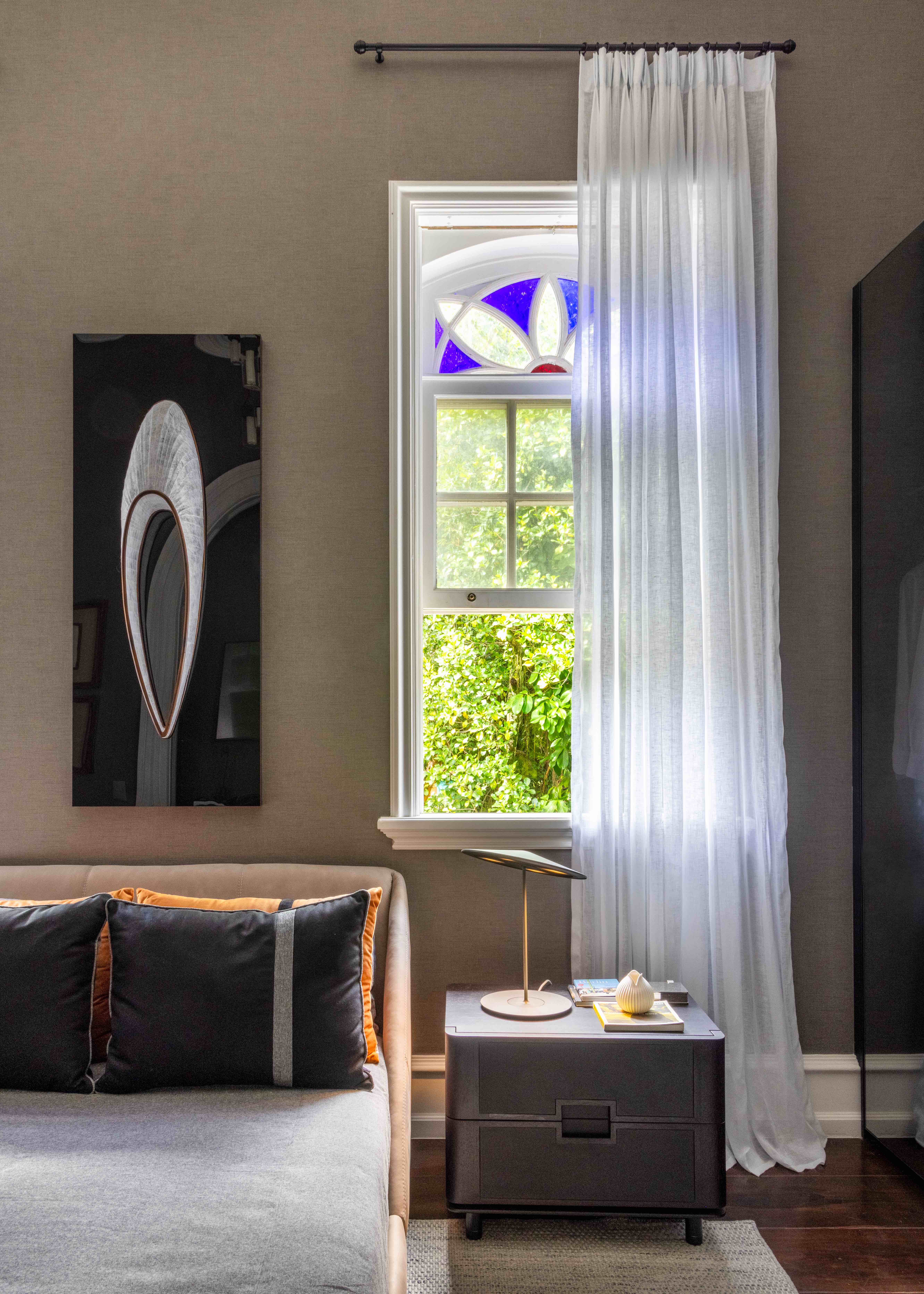 Su&iacute;te do Viajante, por Marilene Galindo. Ambiente Quarto da CASACOR Rio 2022.