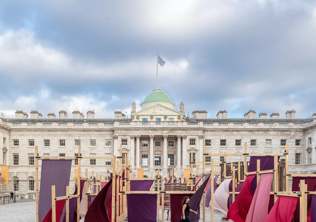 O pavilhão de Malta instalado no pátio da Somerset House na London Design Biennale 2023