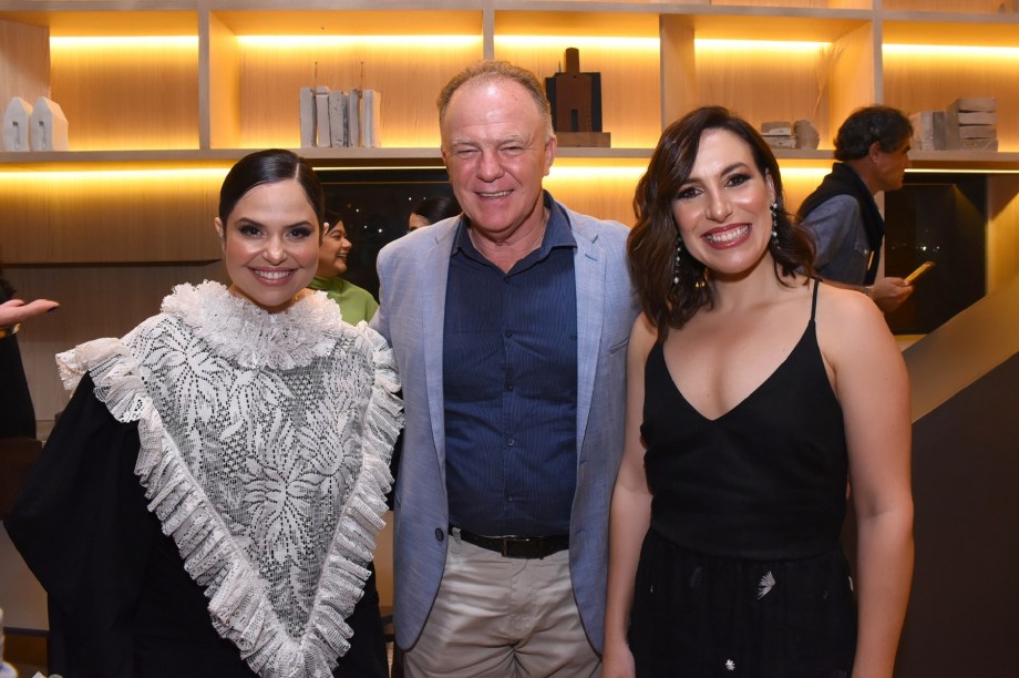 Tatiana Coutinho, Renato Casagrande e Roberta Vilela.