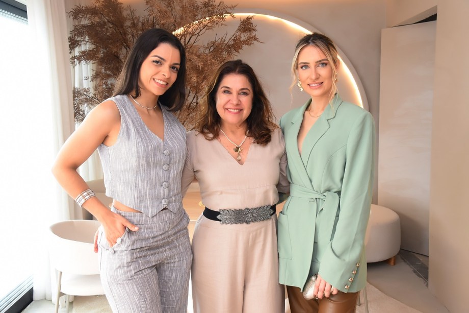 Leticia Quintanilha, Rita Tristão e Victoria Nader.